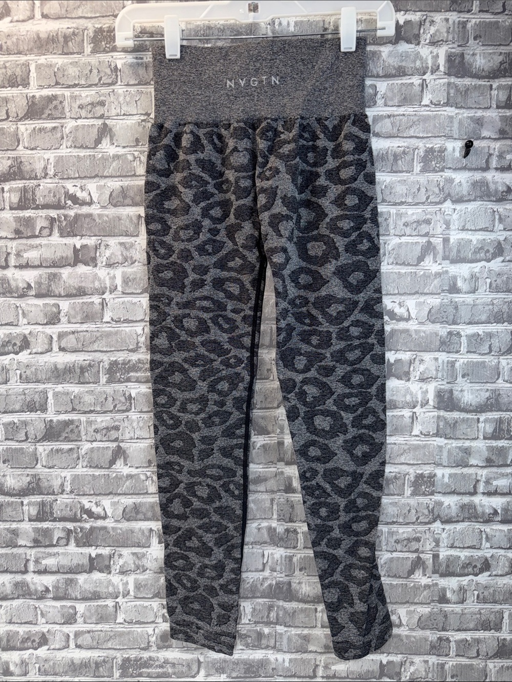 NVGTN Gray Leopard-Print Stretch Leggings‎